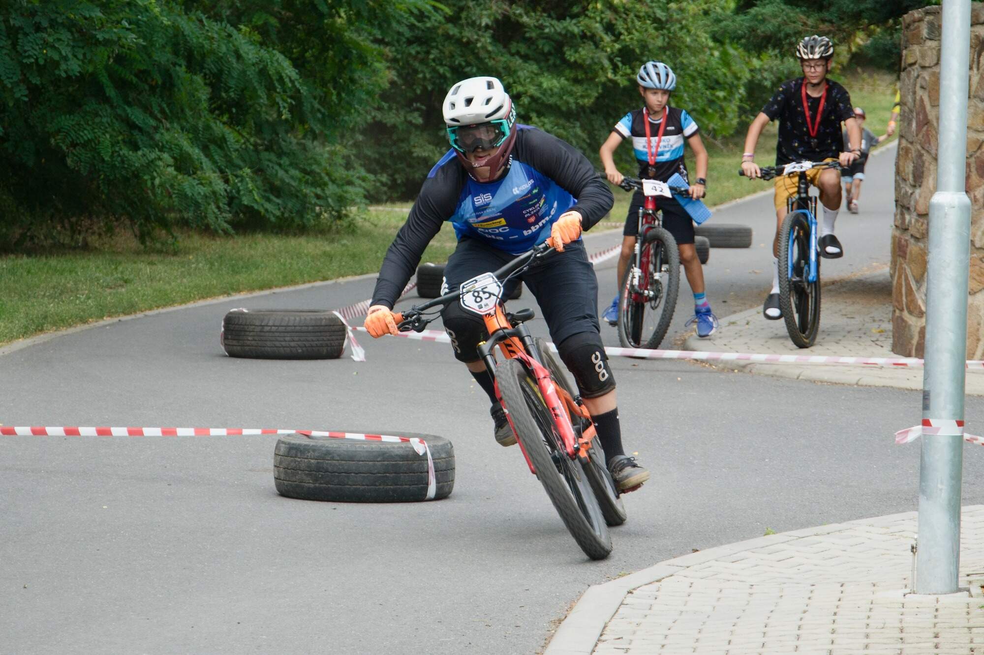 Geometric patterns in black and white